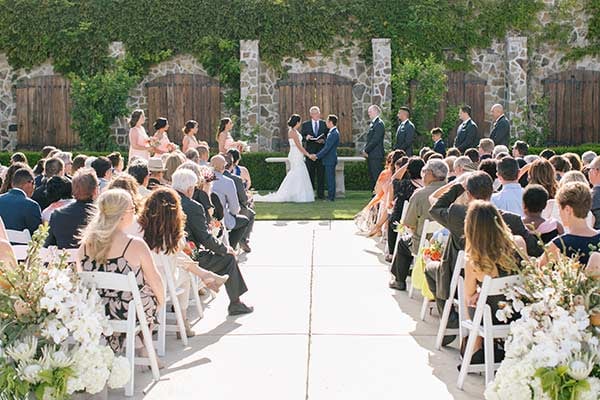 Jacuzzi Vineyard Vista summer ceremony